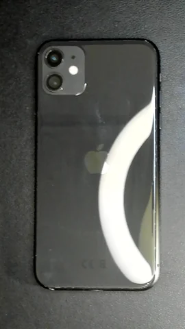 Foto tomada del Apple iPhone 11 de C****s posterior a la reparación de pantalla y tapa trasera el 27 de Marzo de 2024