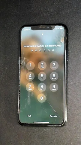 Apple iPhone 11 Pro de S****a antes de la reparación de pantalla