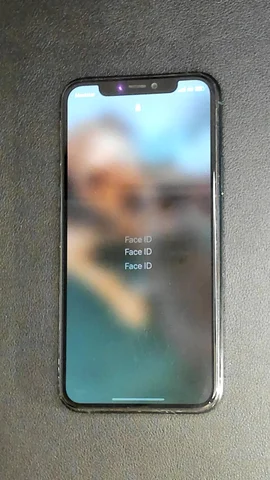 Foto tomada del Apple iPhone 11 Pro de S****a posterior a la reparación de pantalla el 2 de Abril de 2024