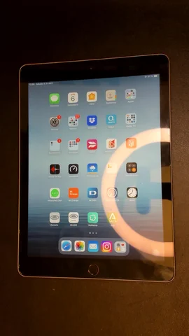 Apple iPad 6 9.7 (2018) de C****s antes de la reparación de batería