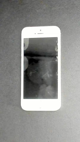 Apple iPhone SE de J**n antes de la reparación de batería