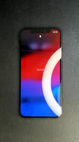 Foto tomada del Apple iPhone 12 de E****o posterior a la reparación de auricular el 16 de Abril de 2024