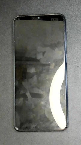 Samsung Galaxy M33 de M***a antes de la reparación de pantalla