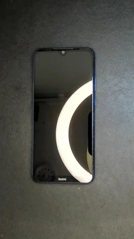 Foto tomada del Xiaomi Redmi Note 8T de A*****o posterior a la reparación de puerto de carga el 29 de Abril de 2024