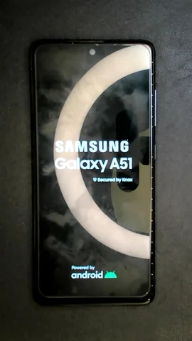 Samsung Galaxy A51 de A****s antes de la reparación de puerto de carga