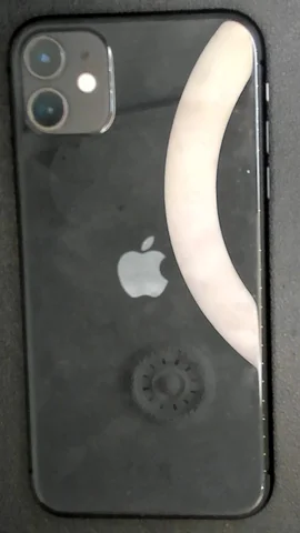 Apple iPhone 11 de S*******n antes de la reparación de tapa trasera