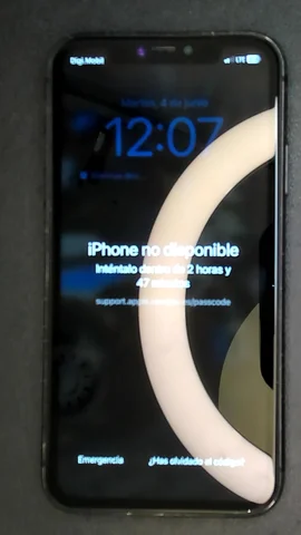 Foto tomada del Apple iPhone 11 de J**n posterior a la reparación de pantalla el 3 de Junio de 2024