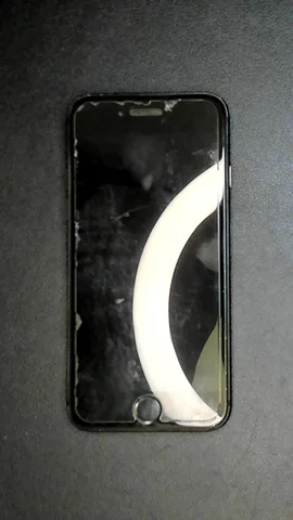 Apple iPhone 7 de F*******o antes de la reparación de puerto de carga