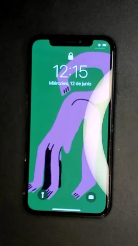 Foto tomada del Apple iPhone 11 Pro de C****n posterior a la reparación de pantalla el 11 de Junio de 2024