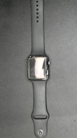 Apple Watch Serie 3 42mm de R****l antes de la reparación de cristal digitalizador