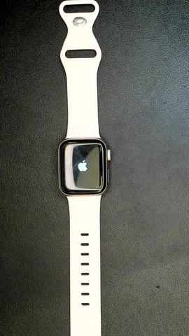 Apple Watch Serie 5 40mm de F******o antes de la reparación de batería