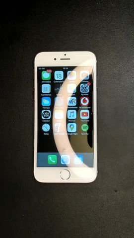 Foto tomada del Apple iPhone 6 de A*****o posterior a la reparación de batería el 8 de Julio de 2024