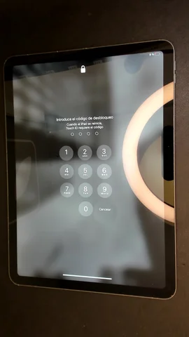 Foto tomada del Apple iPad Air 4 (2020) de E*****o posterior a la reparación de pantalla el 19 de Julio de 2024