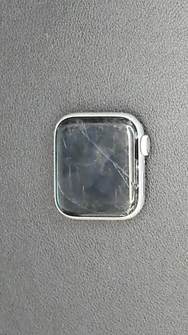 Apple Watch SE 40mm de C****n antes de la reparación de cristal (sólo cristal y no el digitalizador)