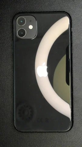 Foto tomada del Apple iPhone 11 de A*****o posterior a la reparación de lente de cámara trasera el 29 de Julio de 2024