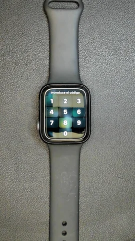 Foto tomada del Apple Watch Serie 5 44mm de J**é posterior a la reparación de batería el 1 de Agosto de 2024