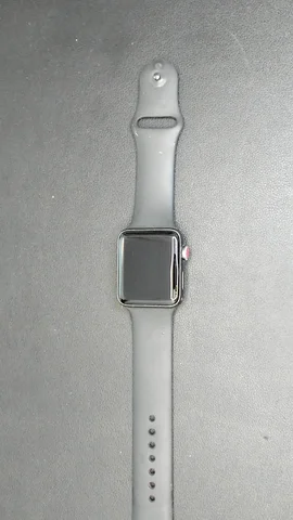 Foto tomada del Apple Watch Serie 3 42mm de R****l posterior a la reparación de pantalla el 12 de Agosto de 2024