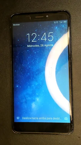 Foto tomada del Xiaomi Mi Max 2 de J**é posterior a la reparación de puerto de carga el 27 de Agosto de 2024