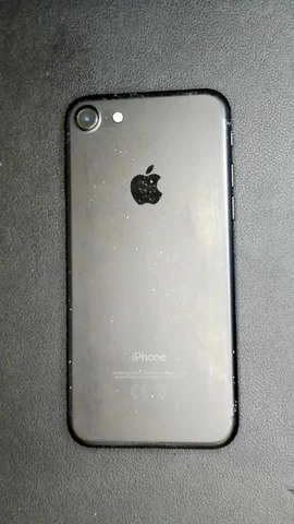 Foto tomada del Apple iPhone 7 de J**n posterior a la reparación de cámara trasera el 8 de Septiembre de 2024