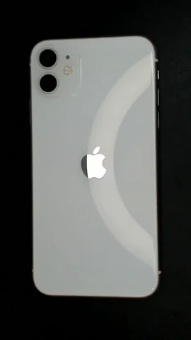 Foto tomada del Apple iPhone 11 de A****o posterior a la reparación de cámara trasera el 23 de Septiembre de 2024