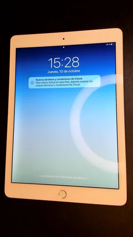 Foto tomada del Apple iPad Air 2 de A*****a posterior a la reparación de batería el 10 de Octubre de 2024