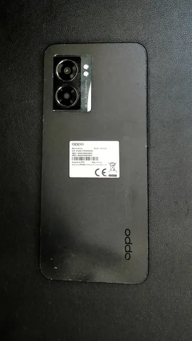 Foto tomada del Oppo A77 de J**é posterior a la reparación de pantalla el 2 de Noviembre de 2024