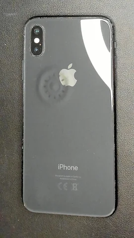 Foto tomada del Apple iPhone XS de J**é posterior a la reparación de tapa trasera el 26 de Noviembre de 2024