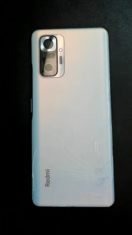 Xiaomi Redmi Note 10 Pro de M*****i antes de la reparación de tapa trasera