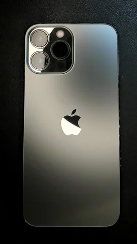 Foto tomada del Apple iPhone 13 Pro Max de M****a posterior a la reparación de tapa trasera el 11 de Diciembre de 2024