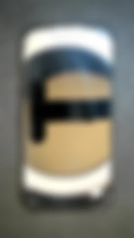 Foto tomada del Apple iPhone 13 de M****l posterior a la reparación de puerto de carga el 5 de Mayo de 2025