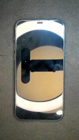Apple iPhone 12 de M***o antes de la reparación de batería