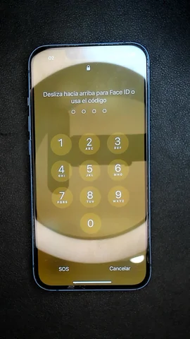 Foto tomada del Apple iPhone 13 de I**a posterior a la reparación de puerto de carga el 8 de Mayo de 2025