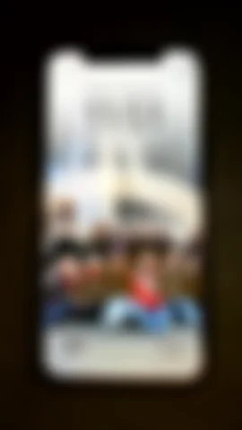 Apple iPhone 11 Pro de T****a antes de la reparación de pantalla