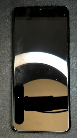 Samsung Galaxy S20+ 5G de L*****o antes de la reparación de puerto de carga