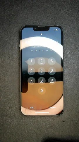 Foto tomada del Apple iPhone 13 de F******o posterior a la reparación de batería el 21 de Mayo de 2025