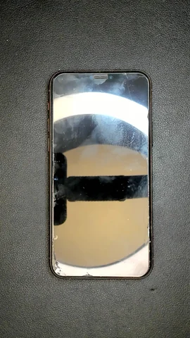 Apple iPhone 11 Pro de M******a antes de la reparación de batería
