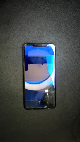 Apple iPhone 11 Pro Max de V******n antes de la reparación de pantalla