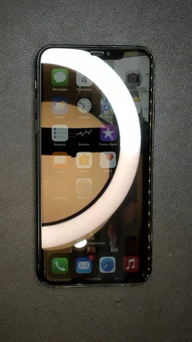 Foto tomada del Apple iPhone 11 Pro Max de V******n posterior a la reparación de pantalla el 4 de Junio de 2025
