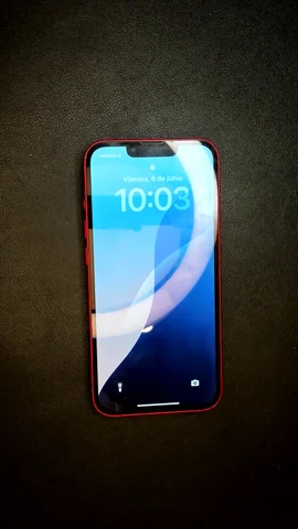 Apple iPhone 13 de J**n antes de la reparación de puerto de carga