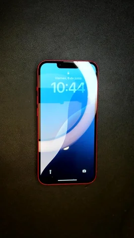Foto tomada del Apple iPhone 13 de J**n posterior a la reparación de puerto de carga el 5 de Junio de 2025