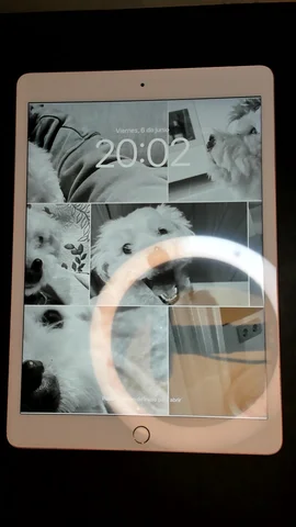 Foto tomada del Apple iPad 8 10.2 (2020) de E*a posterior a la reparación de cristal digitalizador el 6 de Junio de 2025
