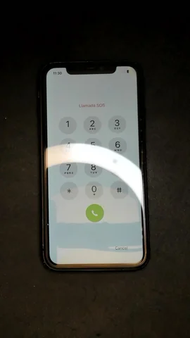 Foto tomada del Apple iPhone 11 de G**i posterior a la reparación de batería y tapa trasera el 11 de Junio de 2025