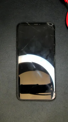 Apple iPhone XS Max de G**i antes de la reparación de pantalla