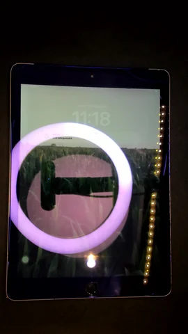 Foto tomada del Apple iPad 5 9.7 (2017) de A****s posterior a la reparación de batería el 16 de Junio de 2025