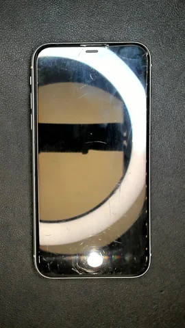 Foto tomada del Apple iPhone 11 de B****a posterior a la reparación de batería el 16 de Junio de 2025