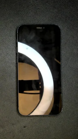 Apple iPhone 12 mini de R*****o antes de la reparación de batería