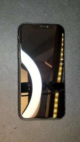 Foto tomada del Apple iPhone X de P***o posterior a la reparación de pantalla el 16 de Junio de 2025