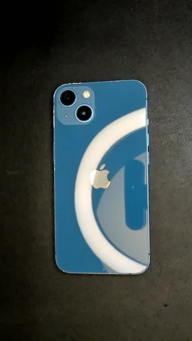 Foto tomada del Apple iPhone 13 de R***o posterior a la reparación de tapa trasera el 23 de Junio de 2025