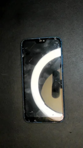 Huawei P20 lite de E*****o antes de la reparación de pantalla