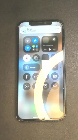 Foto tomada del Apple iPhone 12 de R***s posterior a la reparación de batería el 30 de Junio de 2025